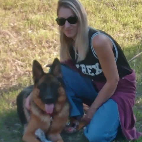 Pet Sitting by Fenia